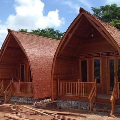 pembuatan rumah adat kayu bambu 1